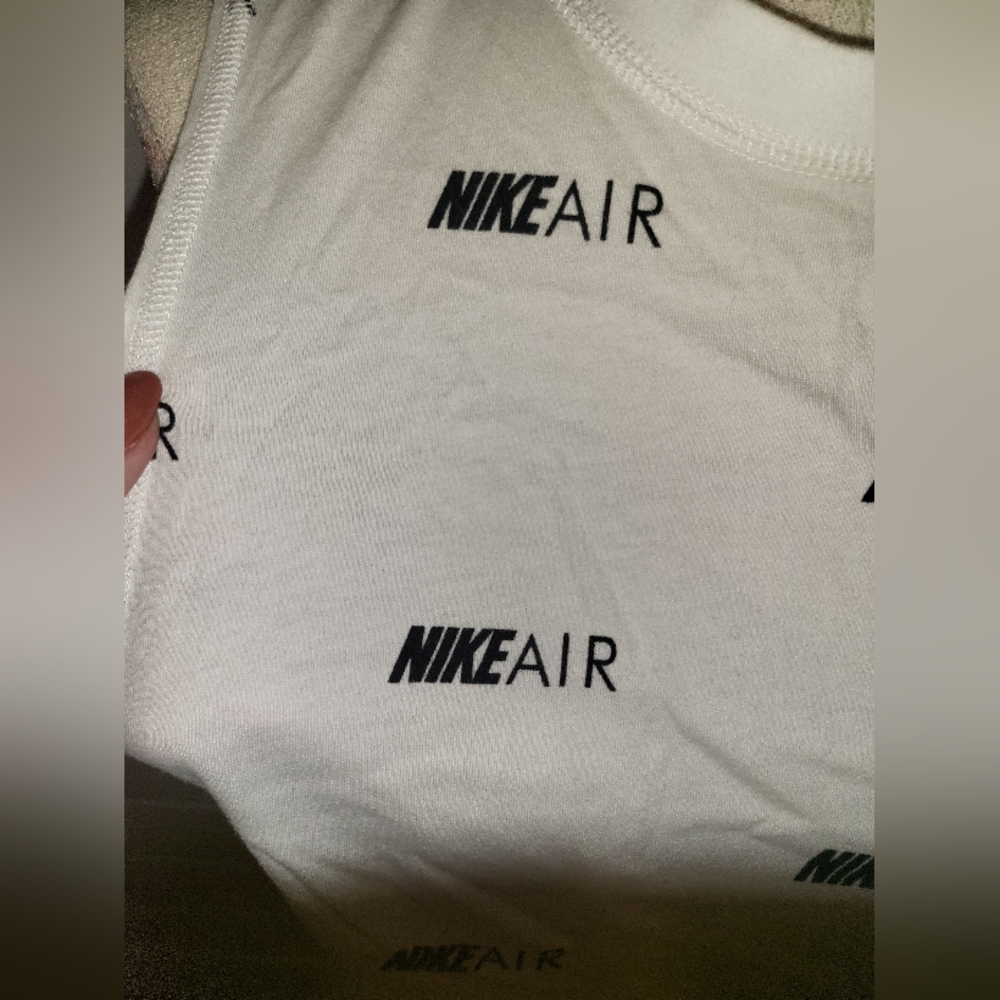 Nike Air logo muscle tank - Picture 5 of 5